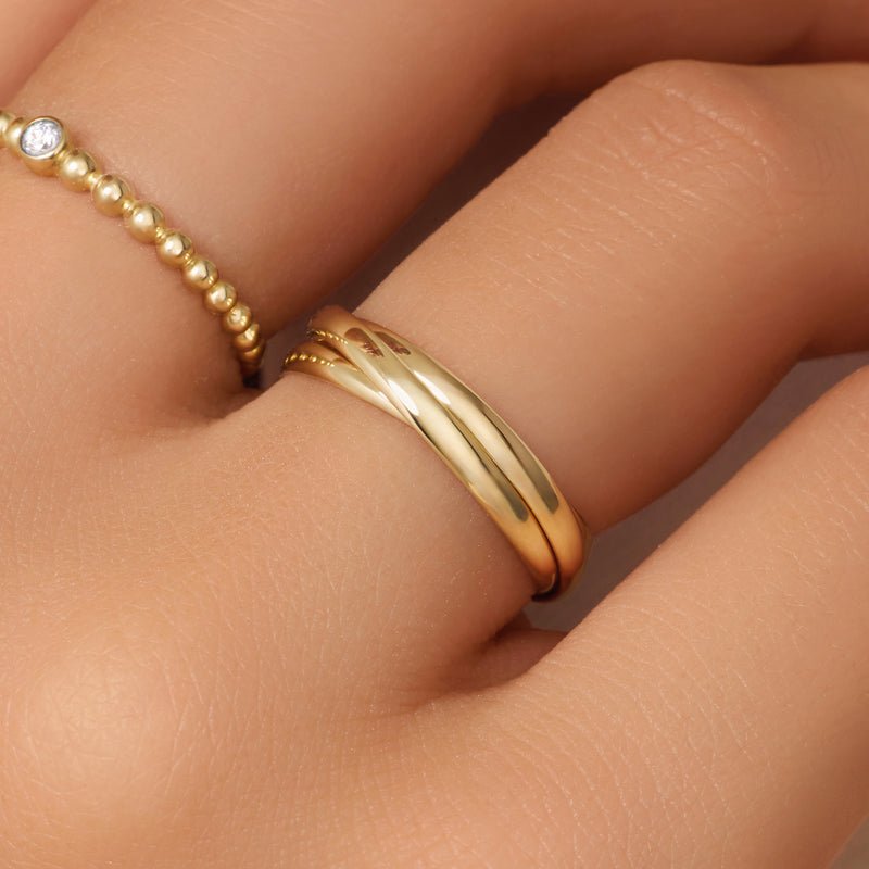 585 Gold Triple Band Ring Detail